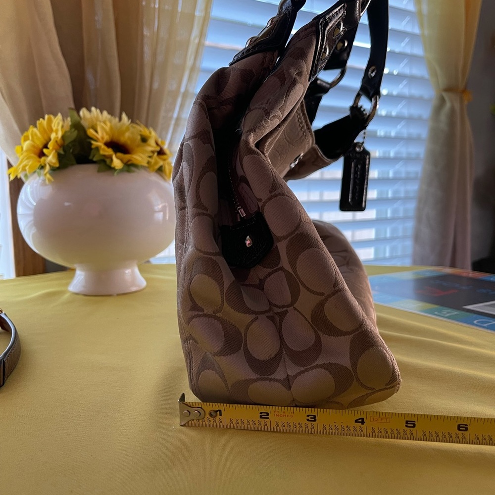 Authentic Coach Ashley Signature Hobo Bag Khaki - Picture 10 of 16